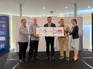 sampoerna asu thunderbird