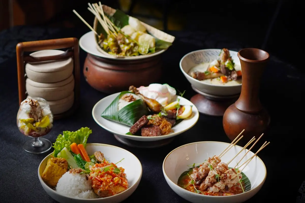 ARTOTEL Gelora Senayan Showcases The Local Hawkers