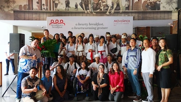 Movenpick Resort & Spa Jimbaran Bali Shares the Joy of Breakfast with SLB 1 Badung through “Breakfast for Breakfast” Initiative