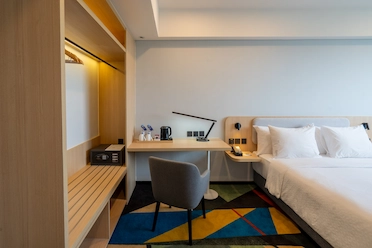 Holiday Inn