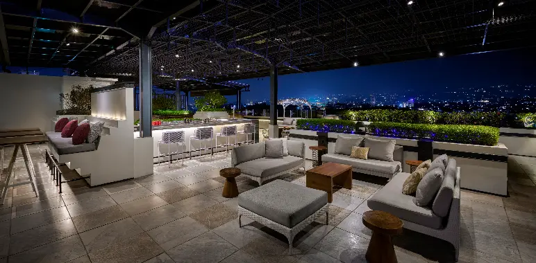 Akasa 360 Rooftop Bar