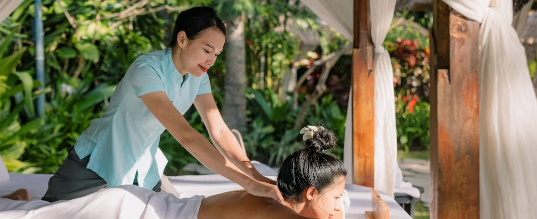 Massage Treatment in Luxury Spa