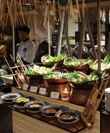 Experience the Harmony of Flavors from Sabang to Merauke at Holiday Inn Bandung Pasteur