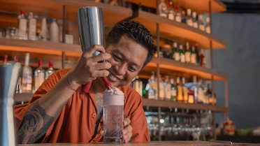 Makan Place’s Bar Takeover by Arey Barker Makan Place’s Bar Takeover by Arey Barker