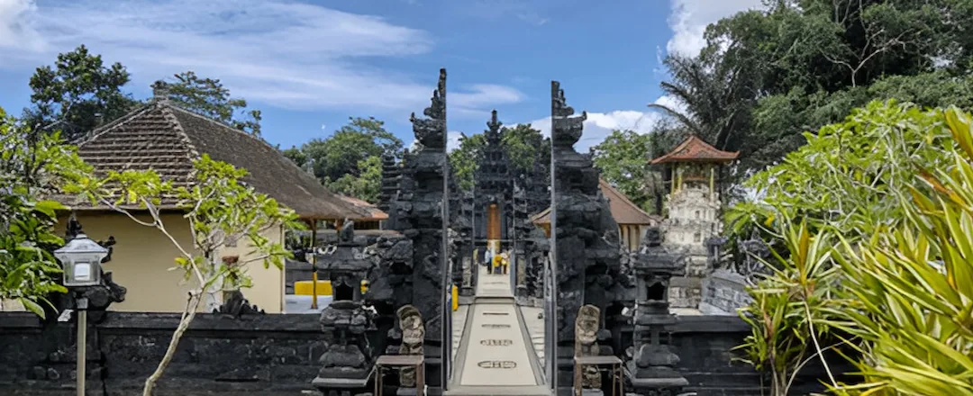 Pura Puncak Mundi Intricate Gate