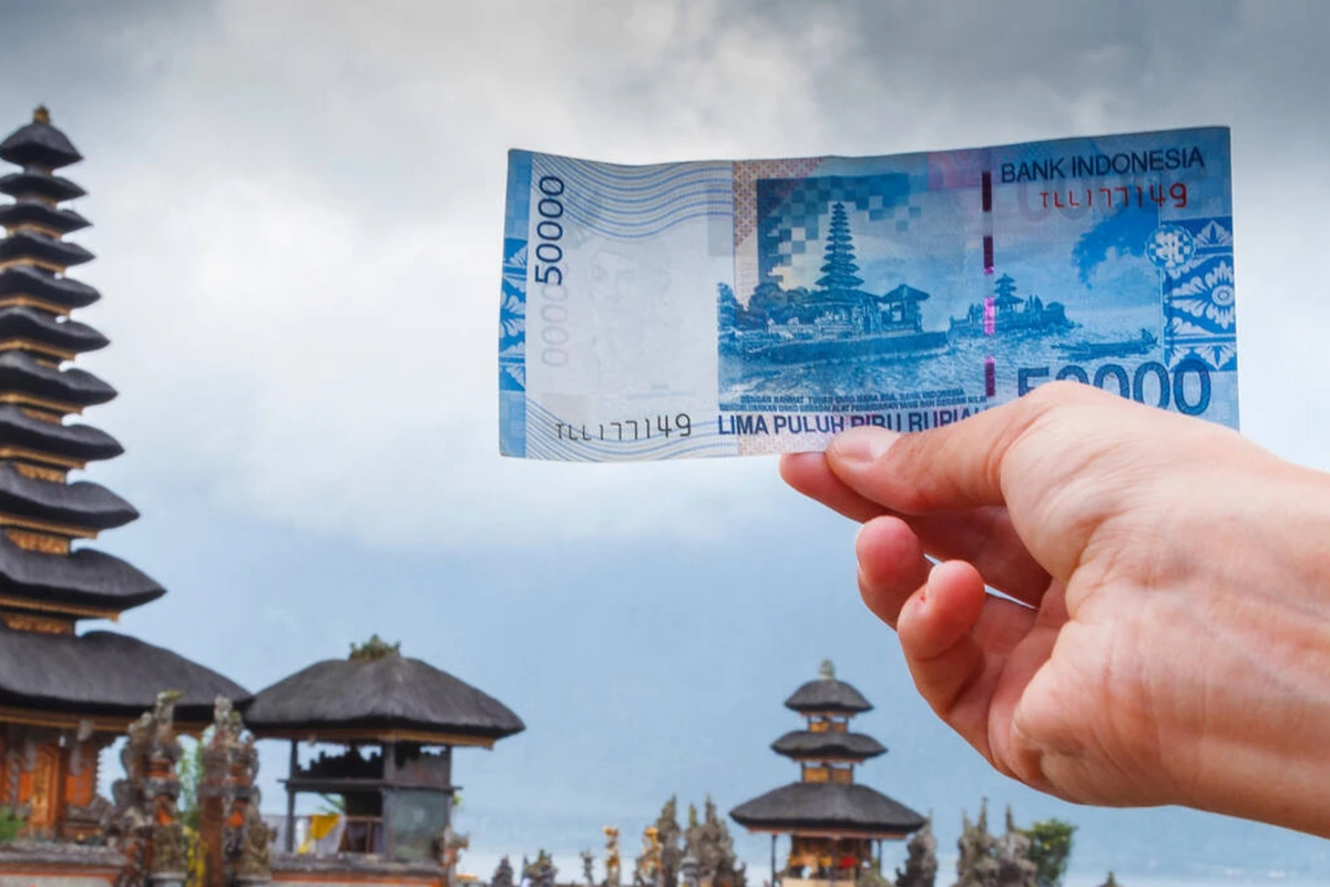 Pura Ulun Danu Batur in Indonesian 50000 Rupiah Money