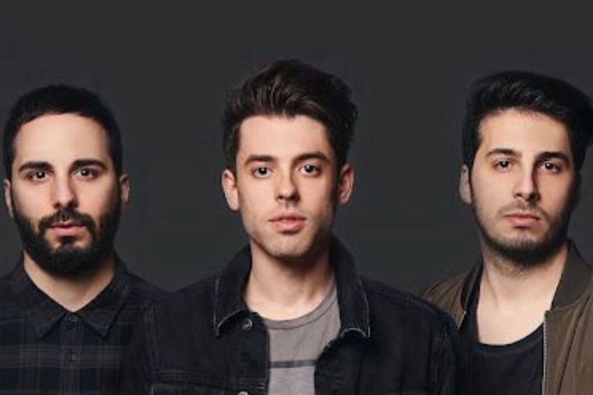 Cash Cash