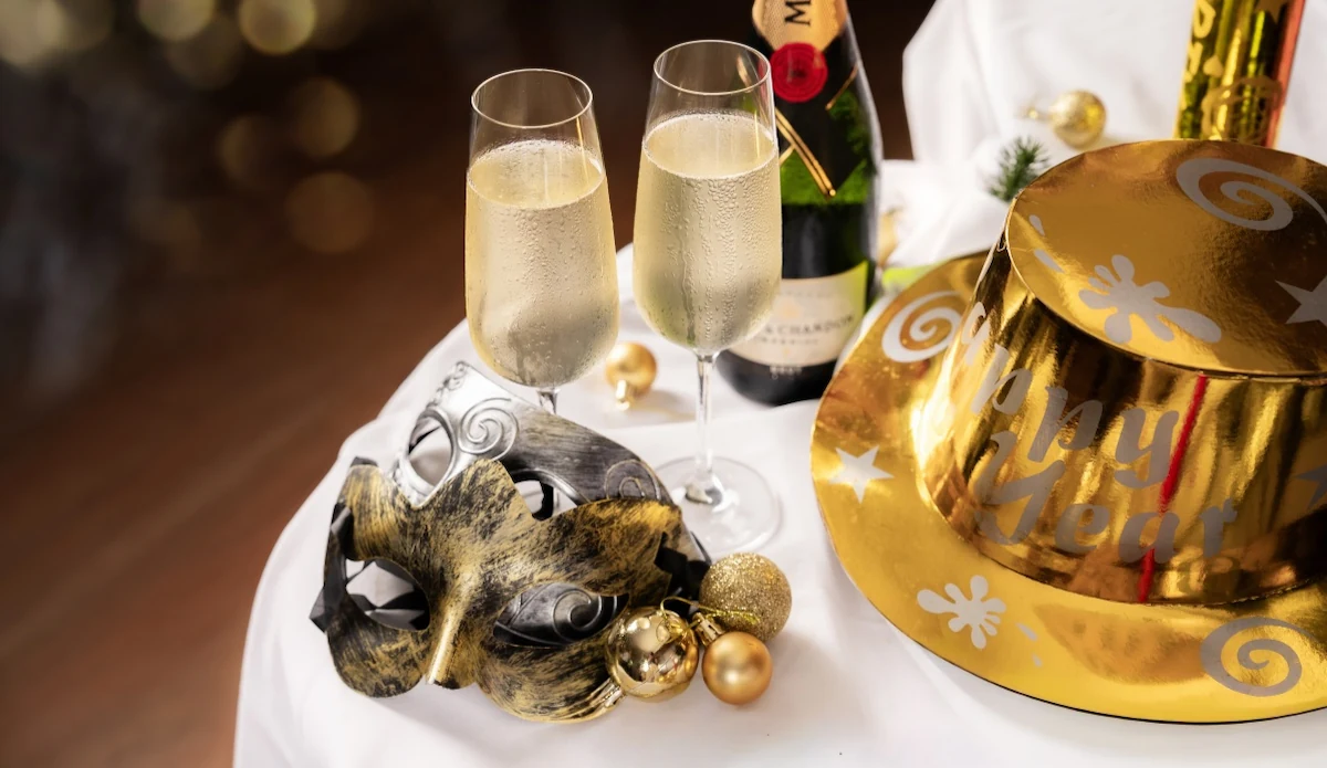 Classic_Christmas_Masquerade_InterContinental_Bali_Sanur_Resort