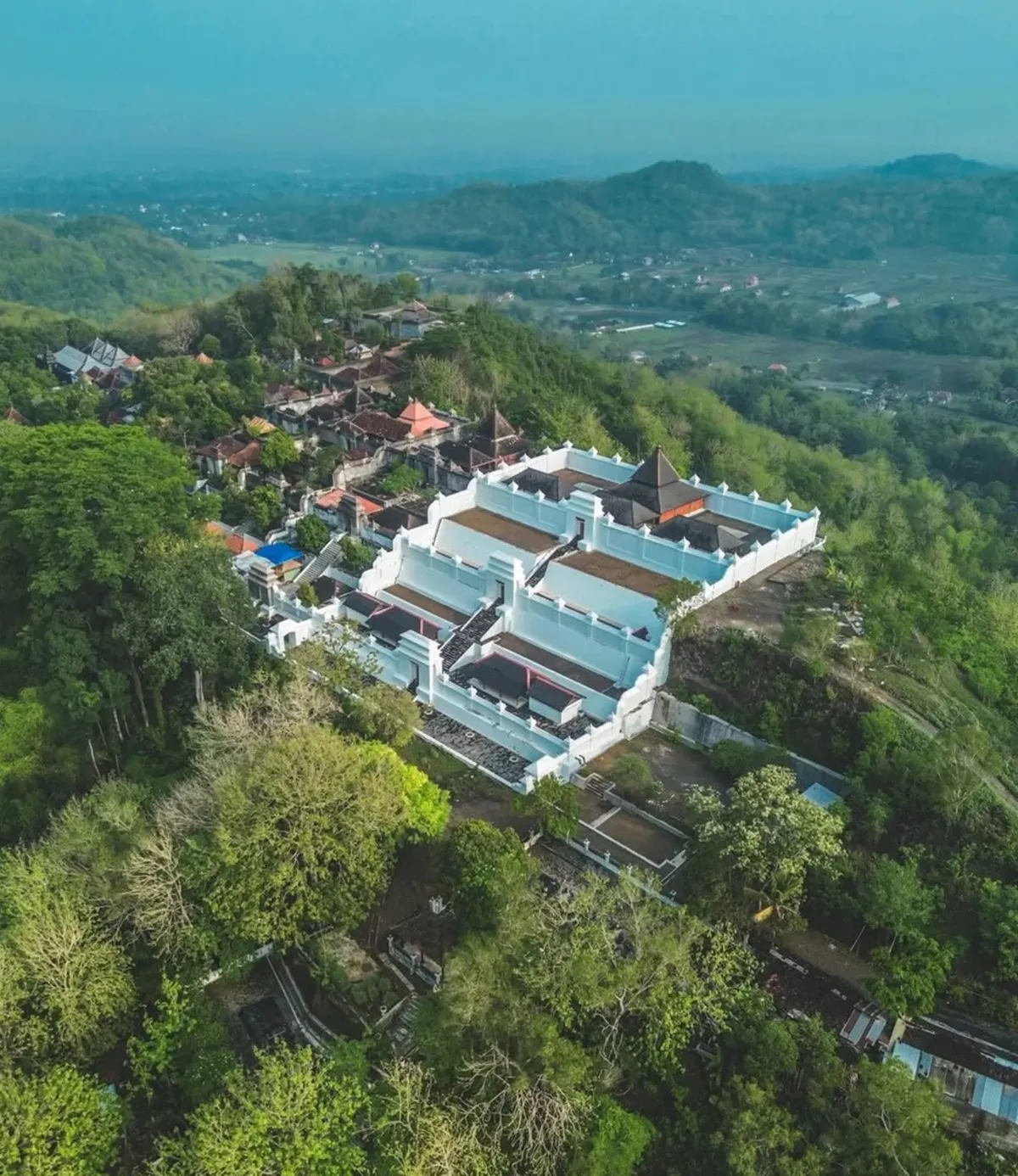 Imogiri_Royal_Cemetery_The_Sacred_Resting_Place_of_Mataram_Kings Imogiri_Royal_Cemetery_The_Sacred_Resting_Place_of_Mataram_Kings