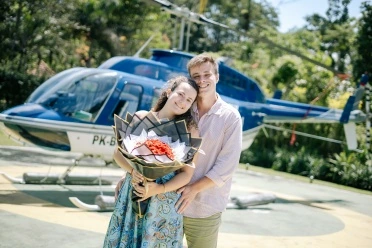 Fly_Bali_Sky_Proposal_Romantic_Engagement