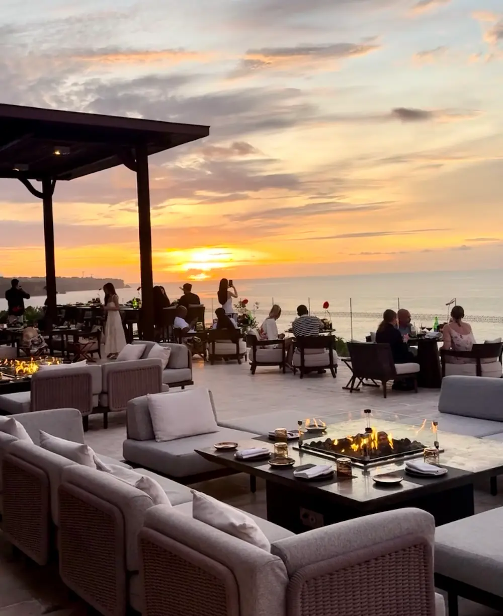 sunset spot in jumeirah bali