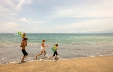 holiday-inn-resort-baruna-bali-beachfront-family-fun