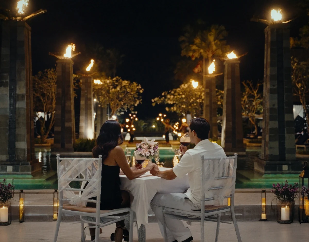a romantic dinner on Valentine's Day in Bali