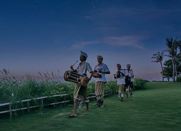 Sunset-Procession-AYANA-Bali
