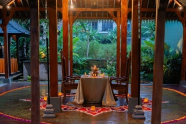 romantic-candle-light-dinner-arkamara-dijiwa-ubud