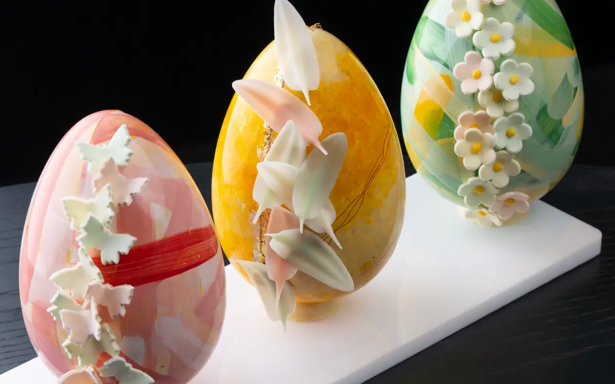 Easter-Chocolate-Egg-Black-The-Apurva-Kempinski-Bali