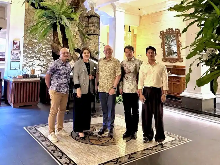 Letsfly x Archipelago 