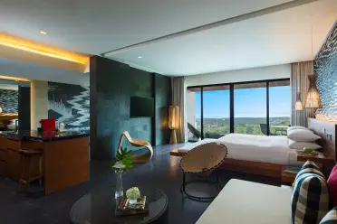 Renaissance-Bali-Uluwatu-Executive-Suite-Ocean-View