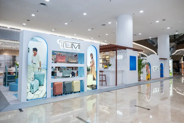 TUMI Mediterranean Escape 