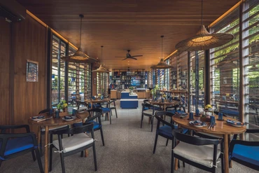 Seabird Bistro as the new tables in Bali