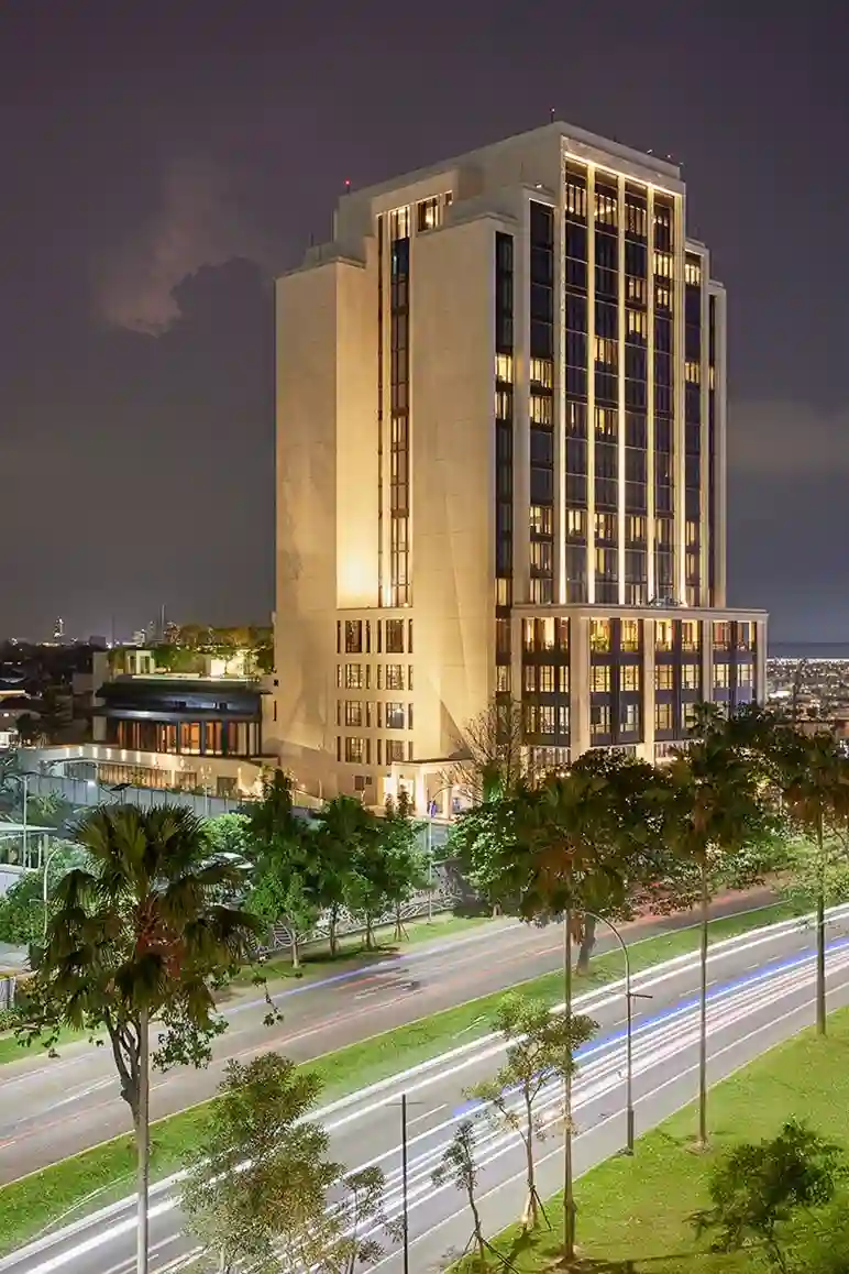 Facade Hotel Tentrem Jakarta 