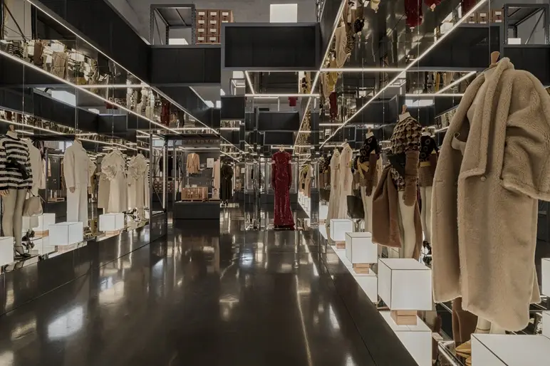 Max Mara 