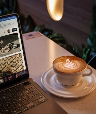 Coffee_on_a_table