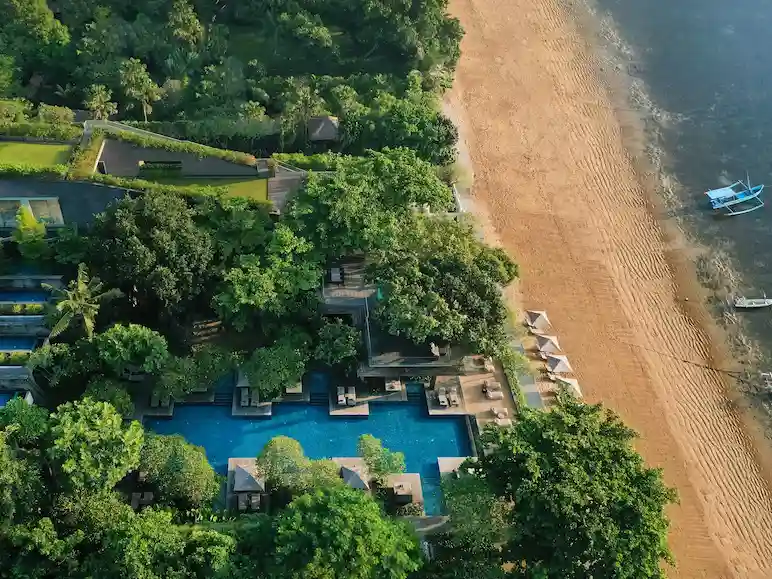 Resort in bali with big swimming pool
