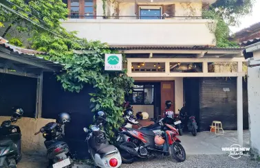 Toko Kopi Maru entrance