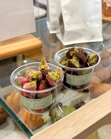dubai choco berry cup in display of a dessert shop