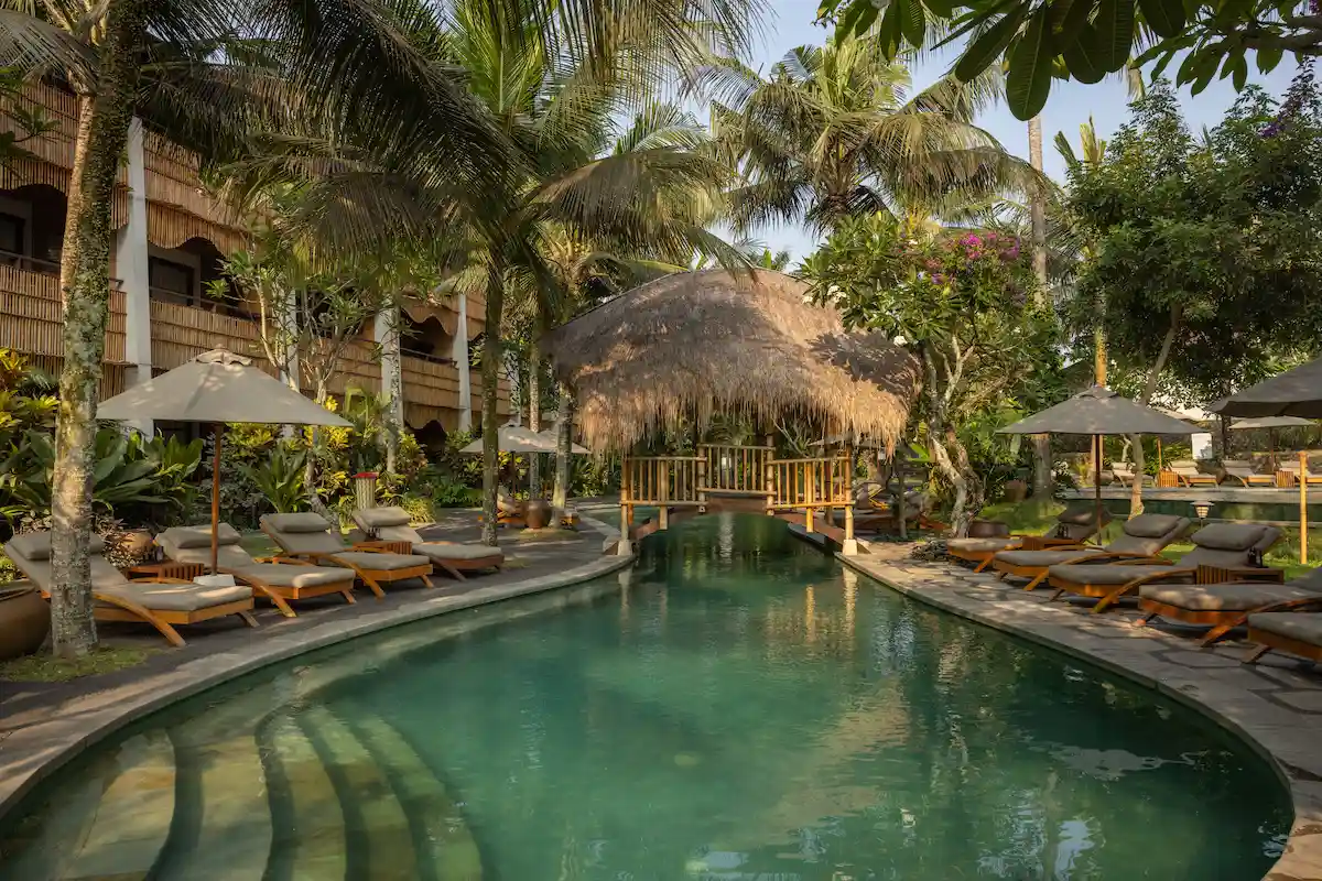 resort pool