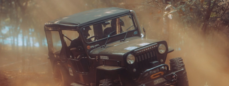 Jeep_driving