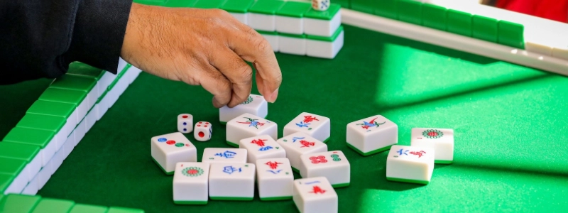 Mahjong_on_a_table