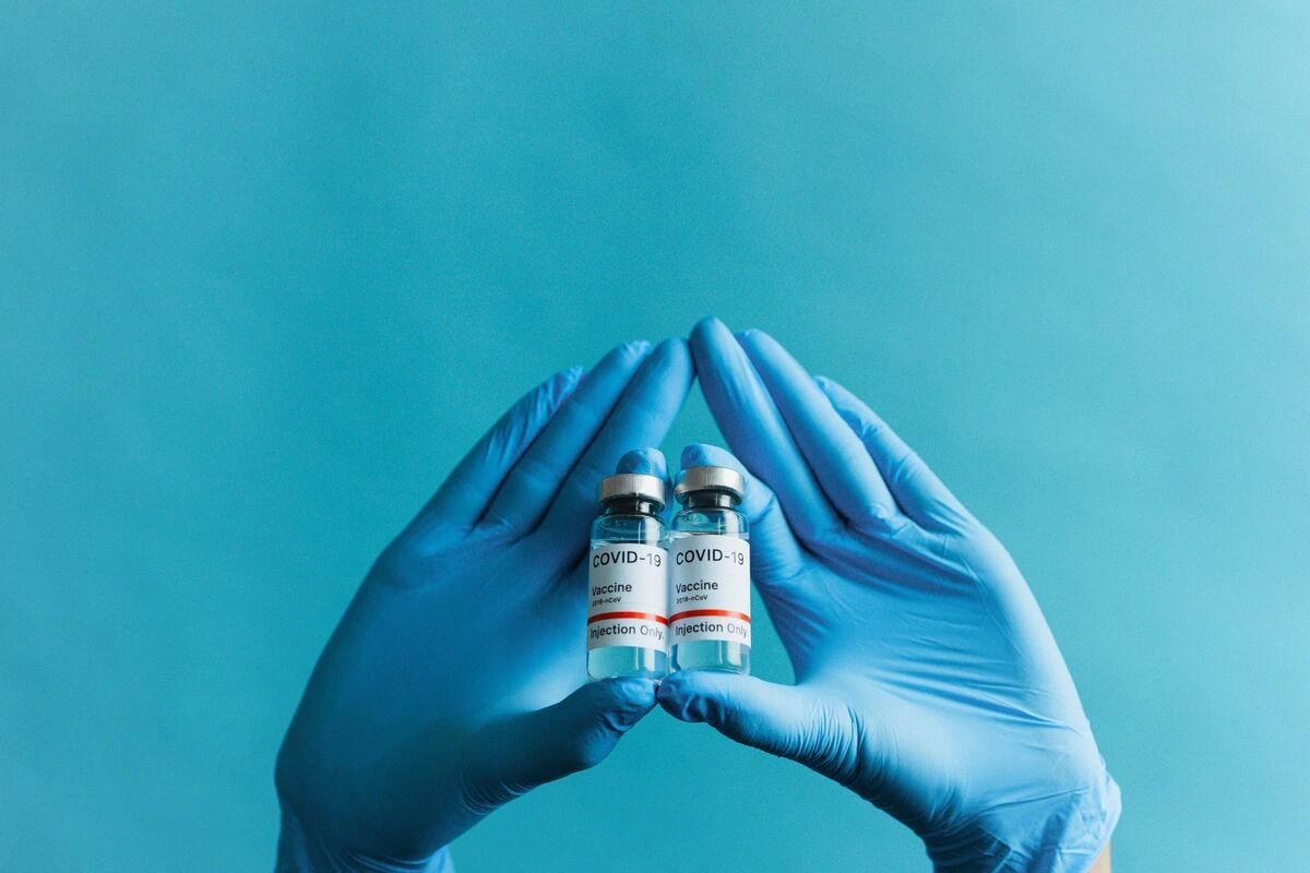 vaccines expats