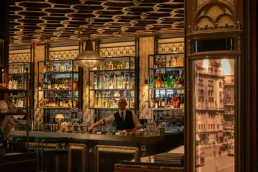 Luxury_bar