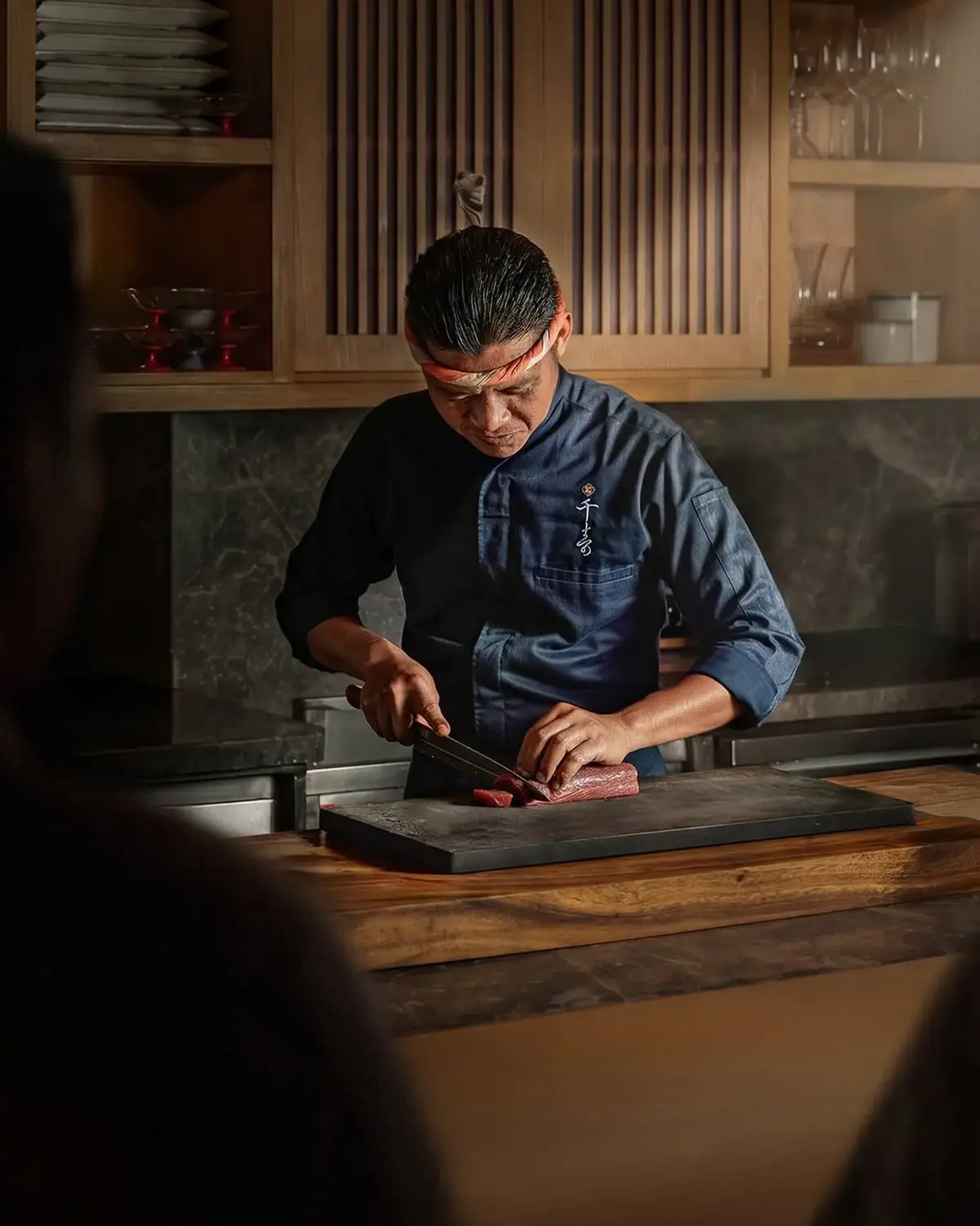Chef_at_omakase_dining