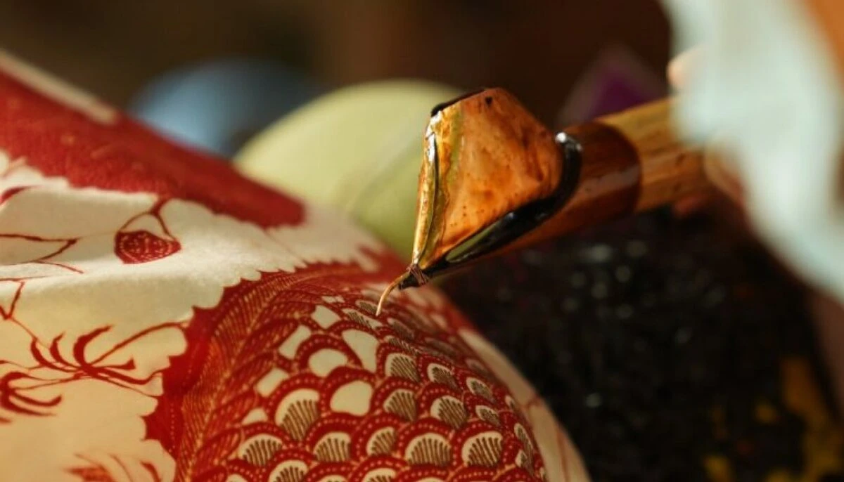 the process of making batik