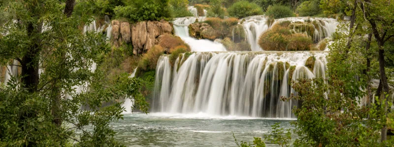 stunning_natural_cascades