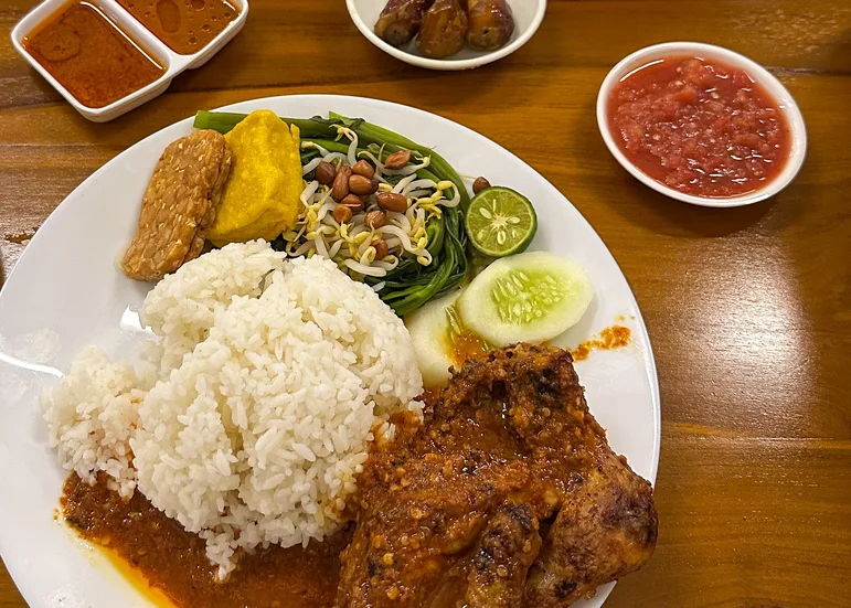 Foreigner Ramadan jakarta