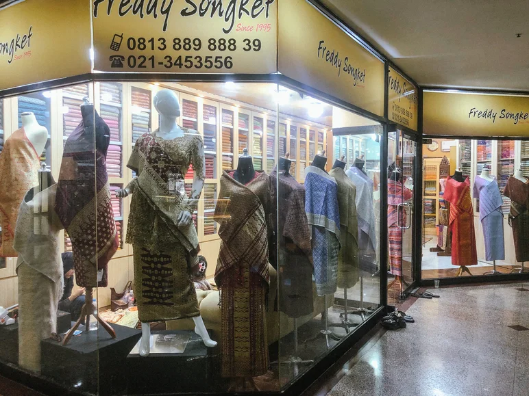 shopping pasar baru
