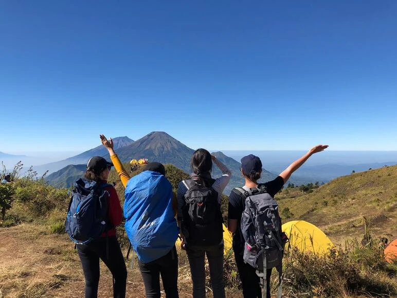 tales of indonesia waves and hills 