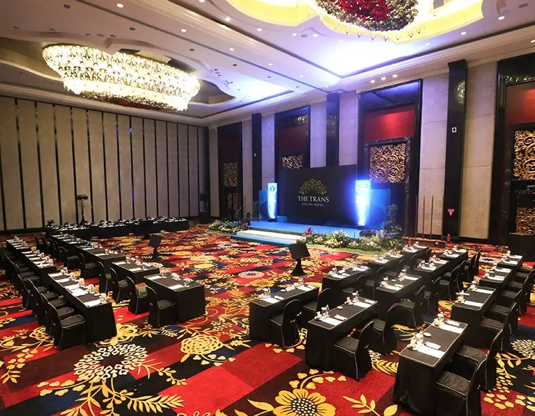 the trans luxury hotel