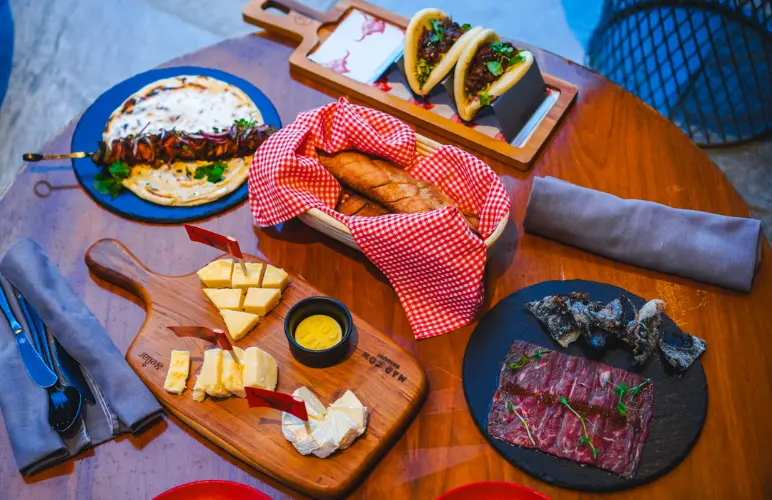 Akasa 360 Rooftop Bar and Mad Cow Tapas