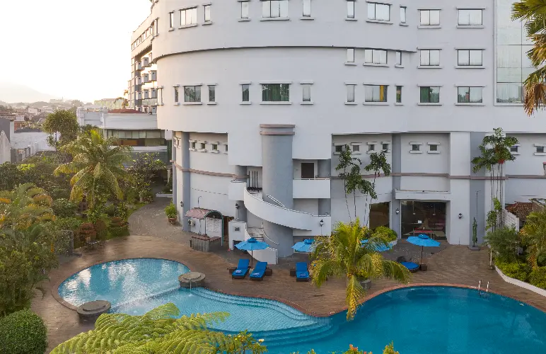 ARTOTEL Suites Aquila