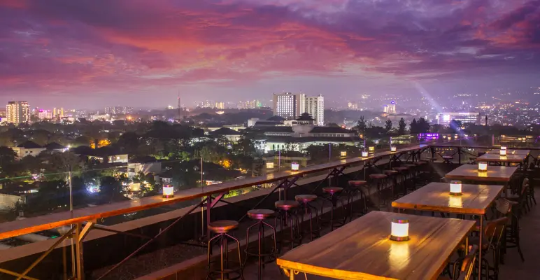 Vesper Sky & Lounge