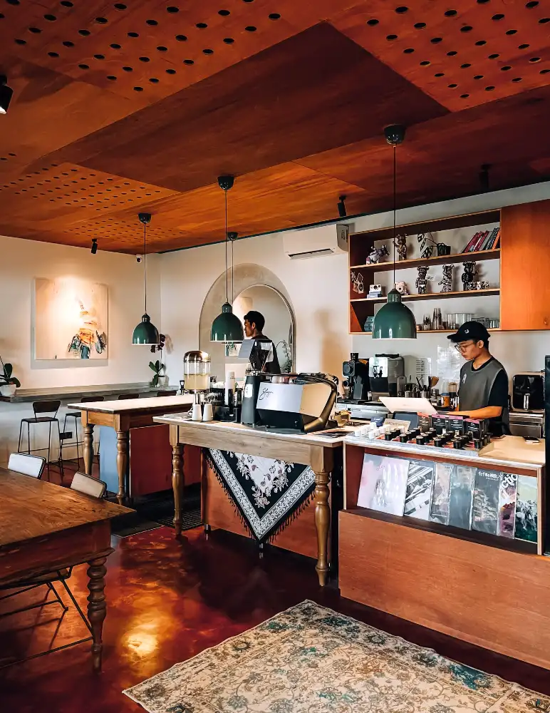 Lawang Lengkung bar ambiance