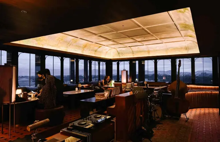 AOM Steakhouse dining area