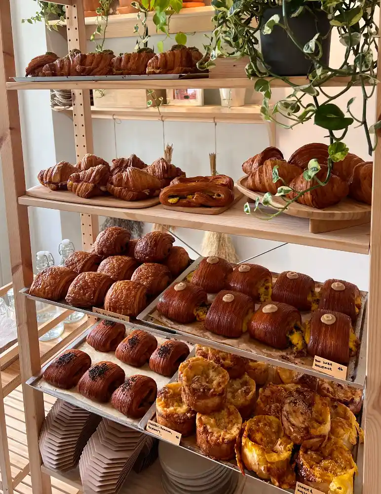 Blond the bakery