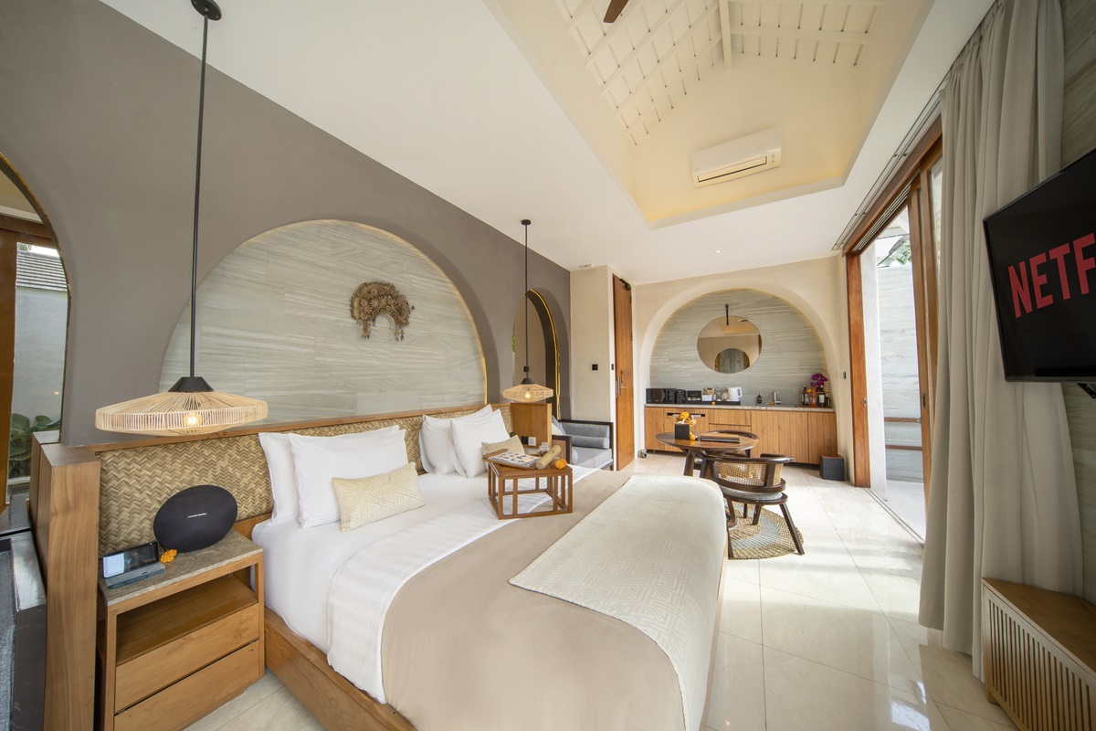 Honeymoon_Bliss_Awaits_at_Renovated_Astera_Villa_Seminyak