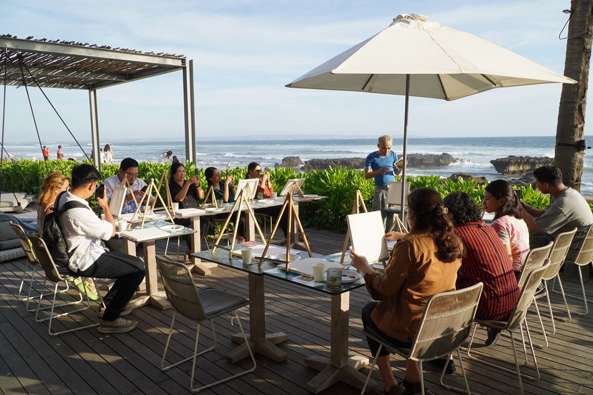 Sip and Paint at COMO Beach Club: An Artistic Evening in Canggu